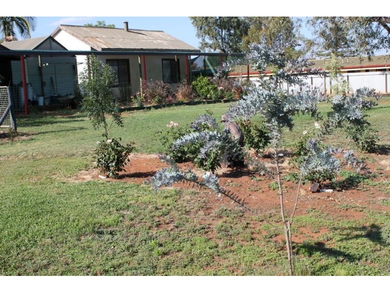 10 School Road, Dareton NSW 2717