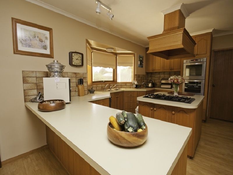 17 Koorlong Avenue, Nichols Point VIC 3501