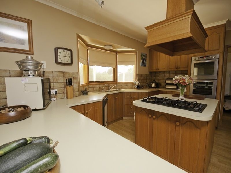 17 Koorlong Avenue, Nichols Point VIC 3501