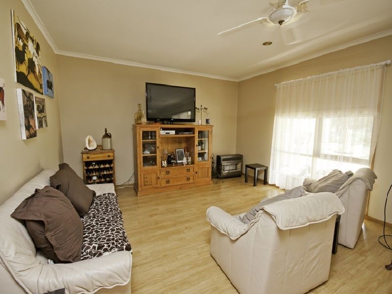 17 Koorlong Avenue, Nichols Point VIC 3501