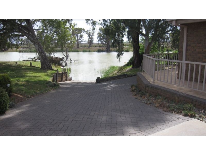 8/221 Adams Street, Wentworth NSW 2648