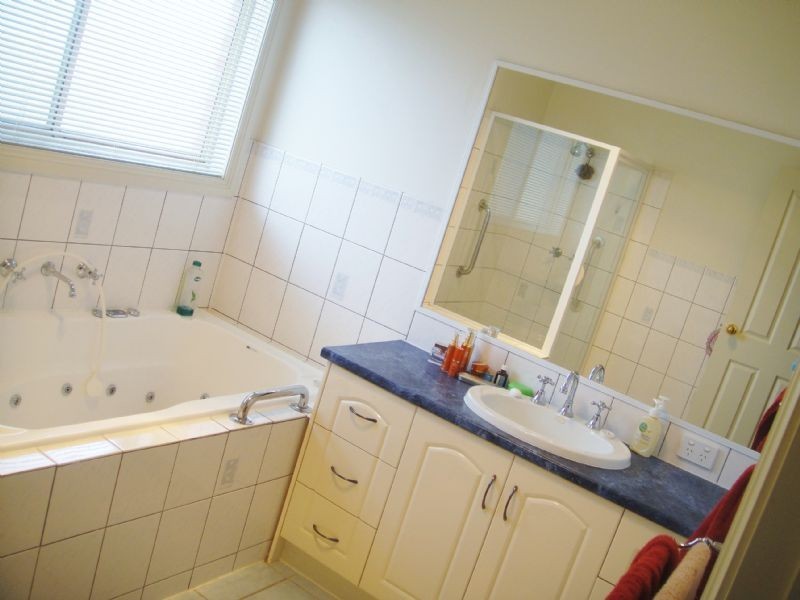 4/10 Beasy Court, Mildura VIC 3500