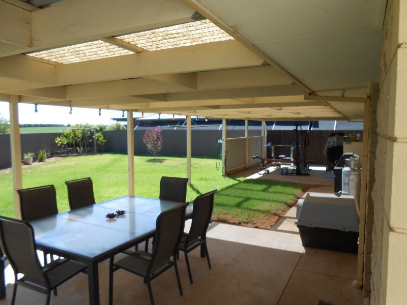 34 Crane Drive, Buronga NSW 2739