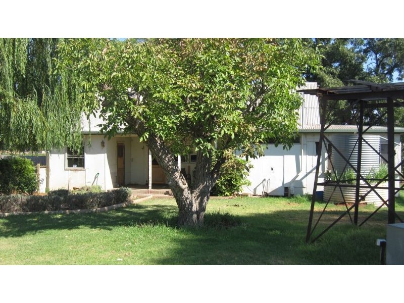 11 Johns Road, Sunnycliffs VIC 3496