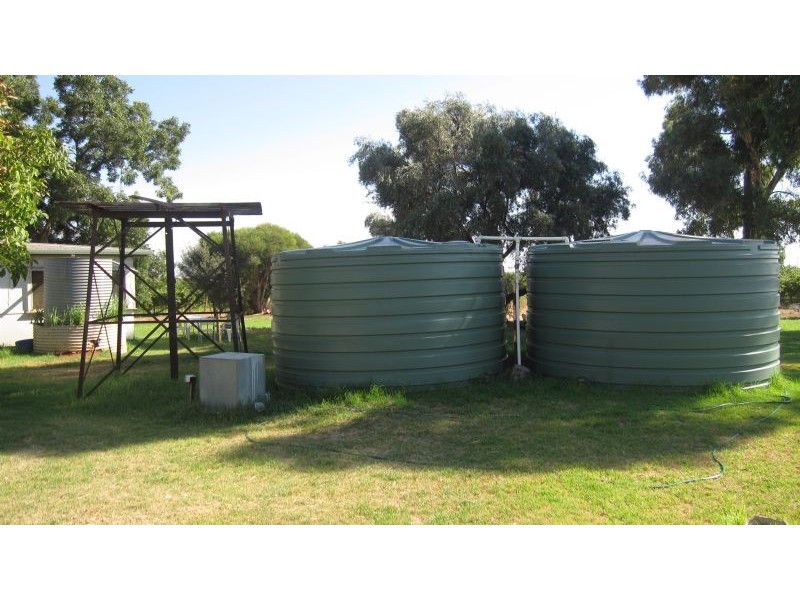 11 Johns Road, Sunnycliffs VIC 3496