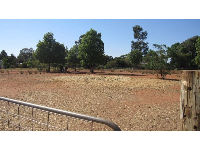 11 Johns Road, Sunnycliffs VIC 3496