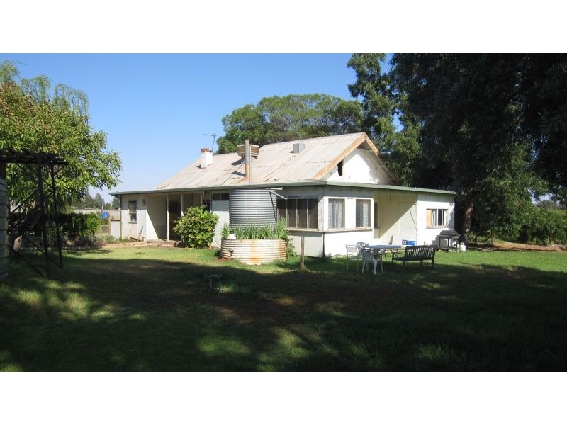 11 Johns Road, Sunnycliffs VIC 3496