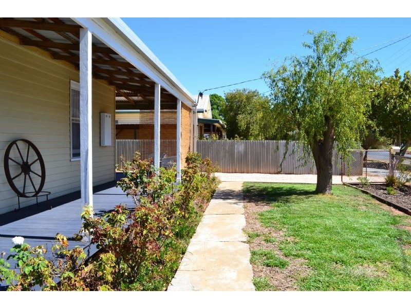 24 Fitzroy Avenue, Red Cliffs VIC 3496