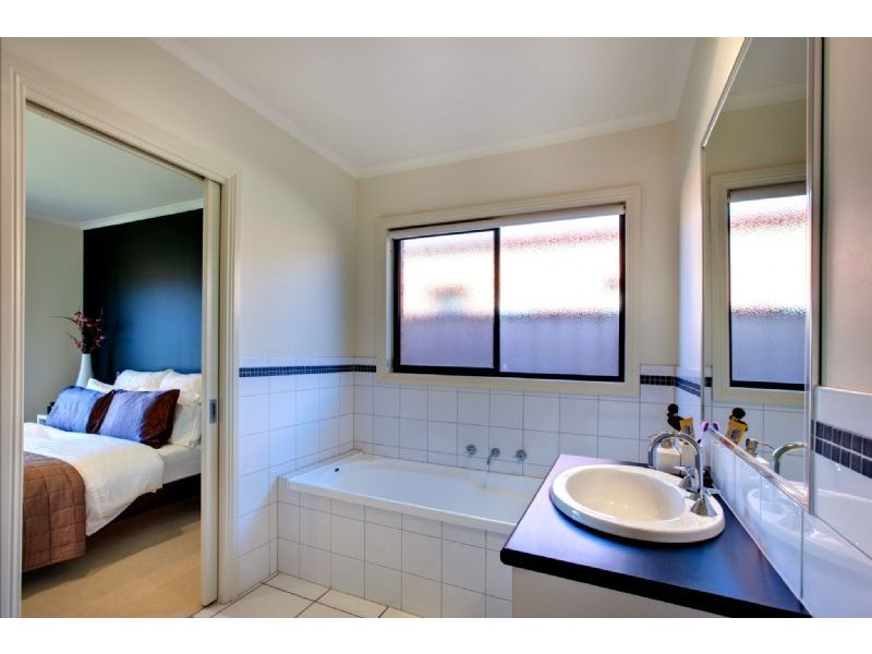 4/8 Taylor Drive, Mildura VIC 3500