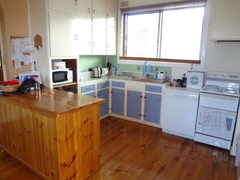 32 Railway Terrace, Ouyen VIC 3490