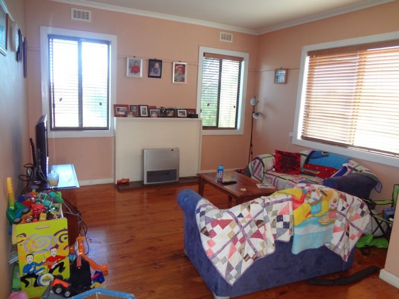 32 Railway Terrace, Ouyen VIC 3490