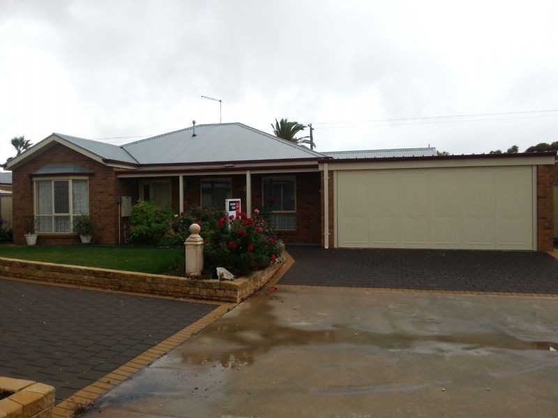 2/1 Hoyts Drive, Mildura VIC 3500