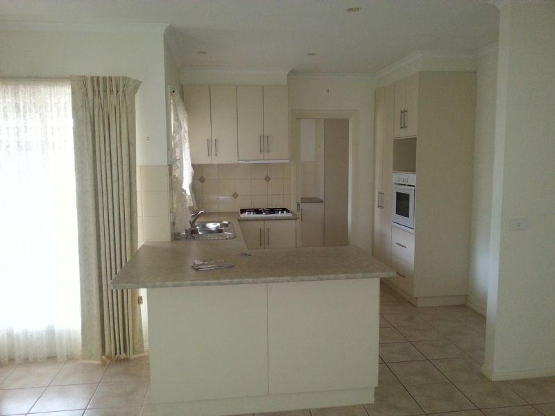 2/1 Hoyts Drive, Mildura VIC 3500