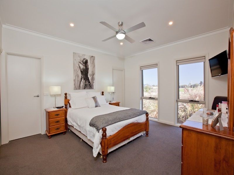 9 Mason Court, Red Cliffs VIC 3496