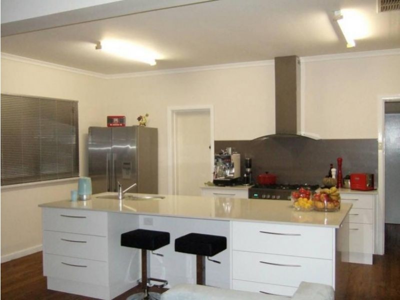 79 Hannon Street, Sea Lake VIC 3533