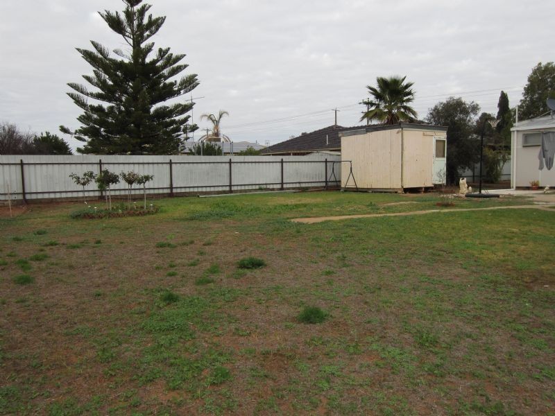 63 Farrell Street, Ouyen VIC 3490
