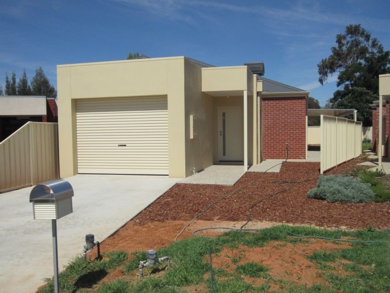 6 John Court, Irymple VIC 3498