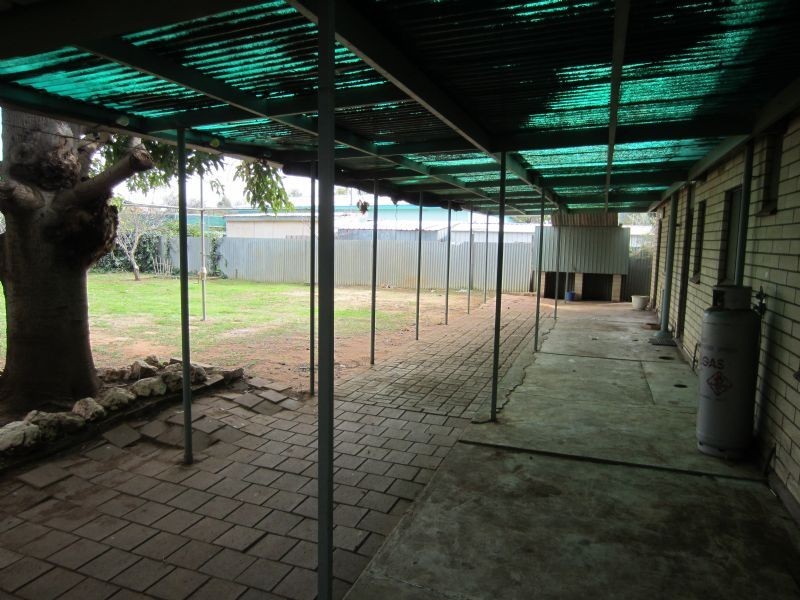 4 Hume Street, Dareton NSW 2717