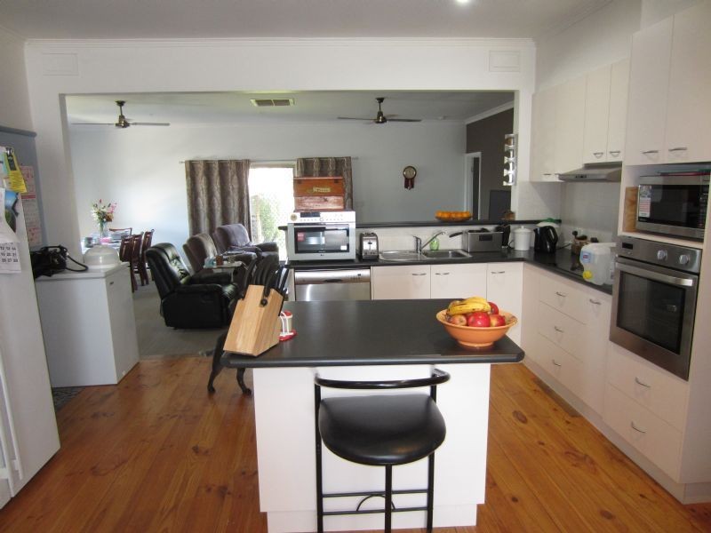 24 Gregory Street, Ouyen VIC 3490