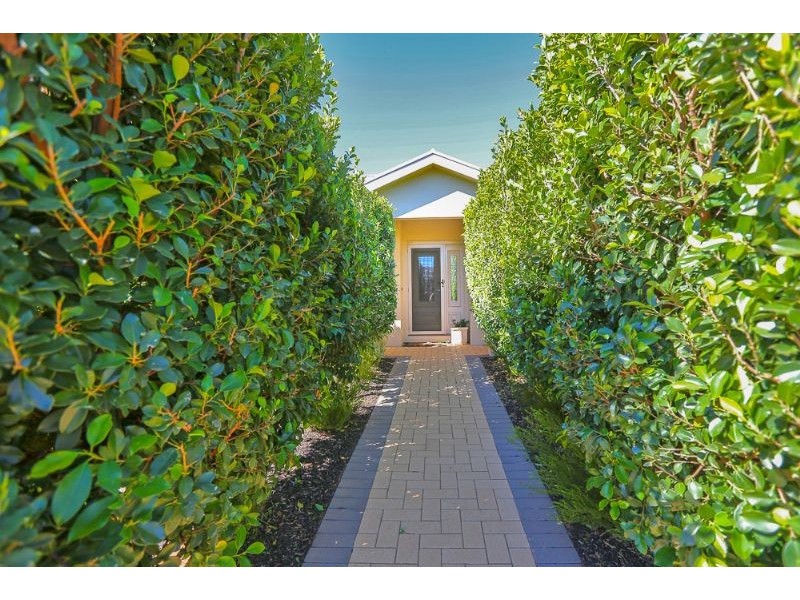 2 Roy Harwood Drive, Irymple VIC 3498