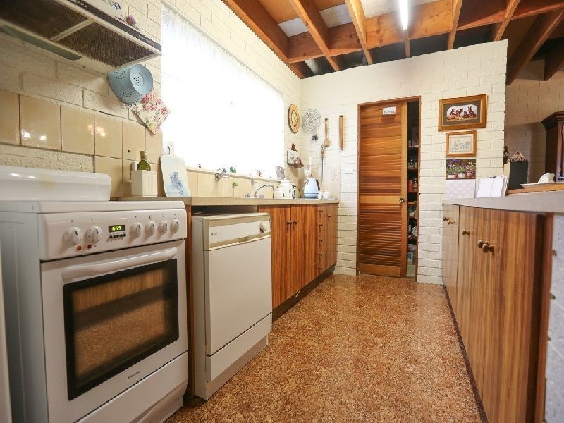 33 Riverview Drive, Dareton NSW 2717