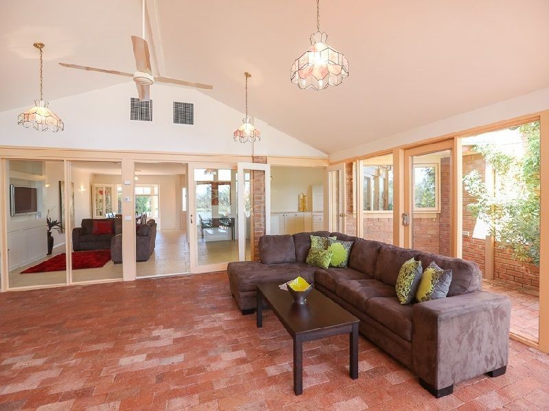 5 Carramar Drive, Gol Gol NSW 2738