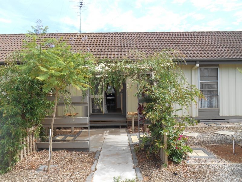 8 Namoi Avenue, Red Cliffs VIC 3496