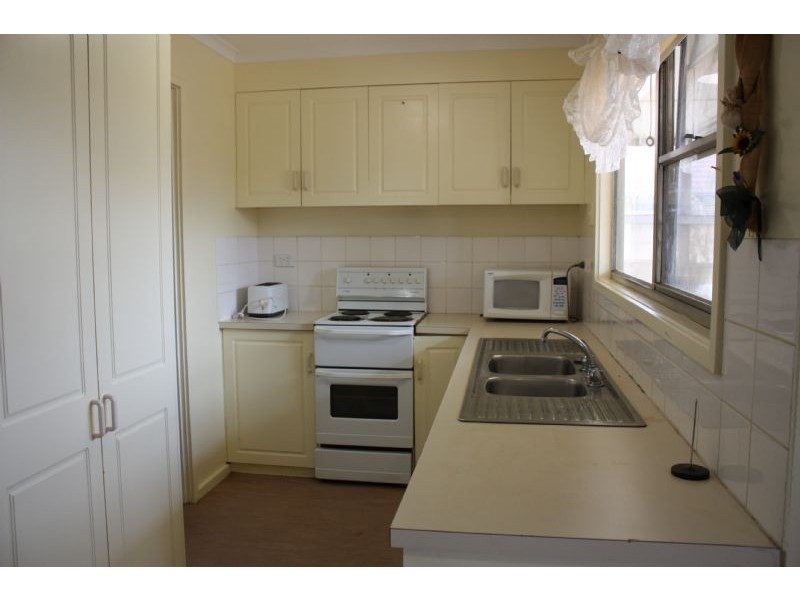 8 Namoi Avenue, Red Cliffs VIC 3496