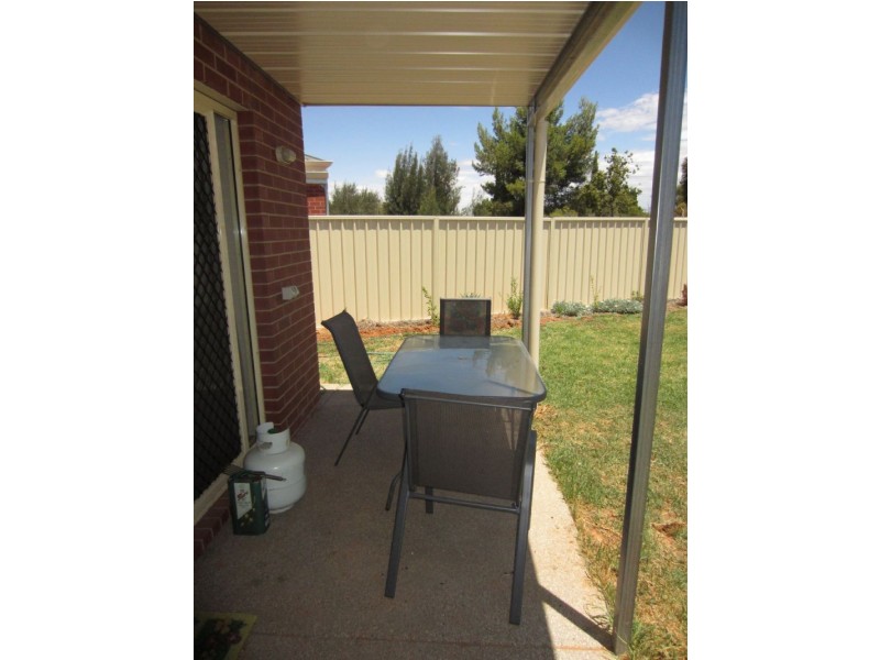 6a John Court, Irymple VIC 3498
