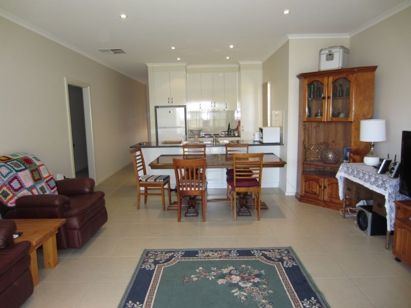 6a John Court, Irymple VIC 3498