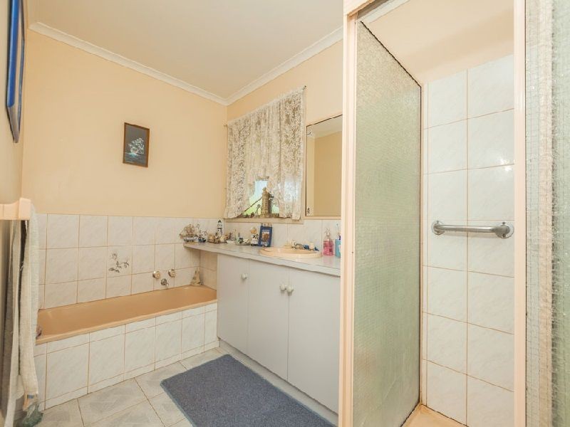 3 Lisa Court, Mildura VIC 3500