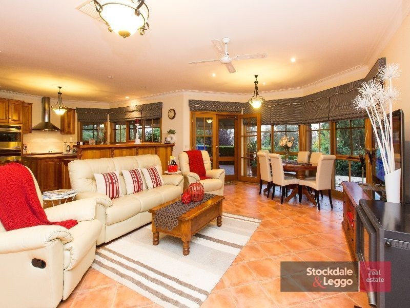 2 St Andrews Drive, Cabarita VIC 3505