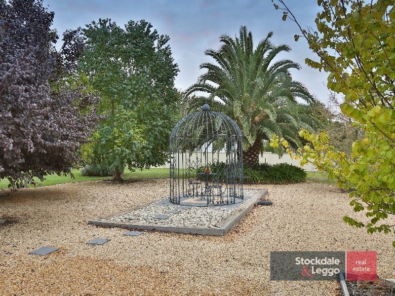 2 St Andrews Drive, Cabarita VIC 3505