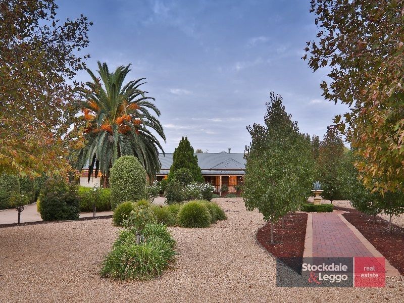 2 St Andrews Drive, Cabarita VIC 3505