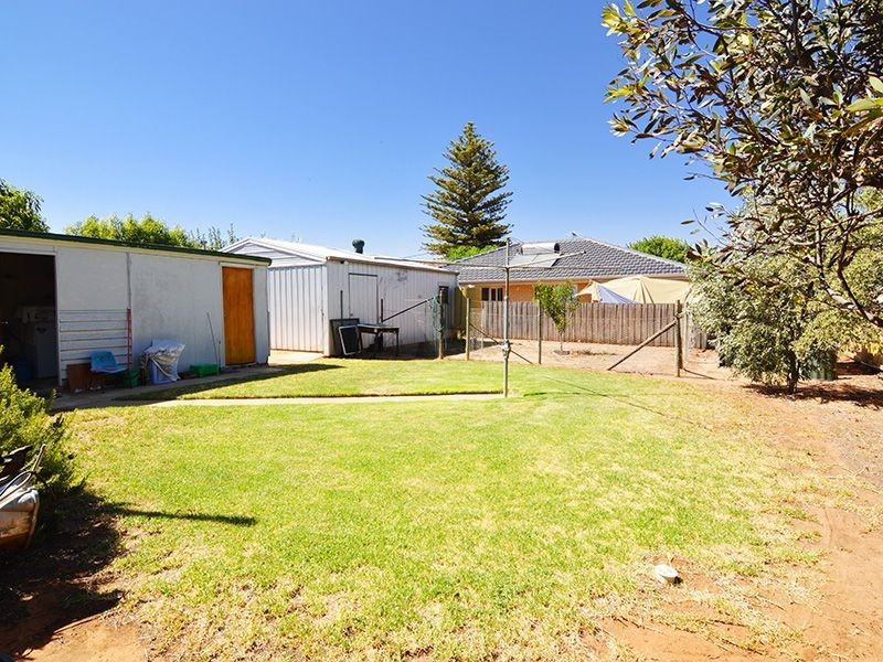 13 Westcliffs Crescent, Red Cliffs VIC 3496