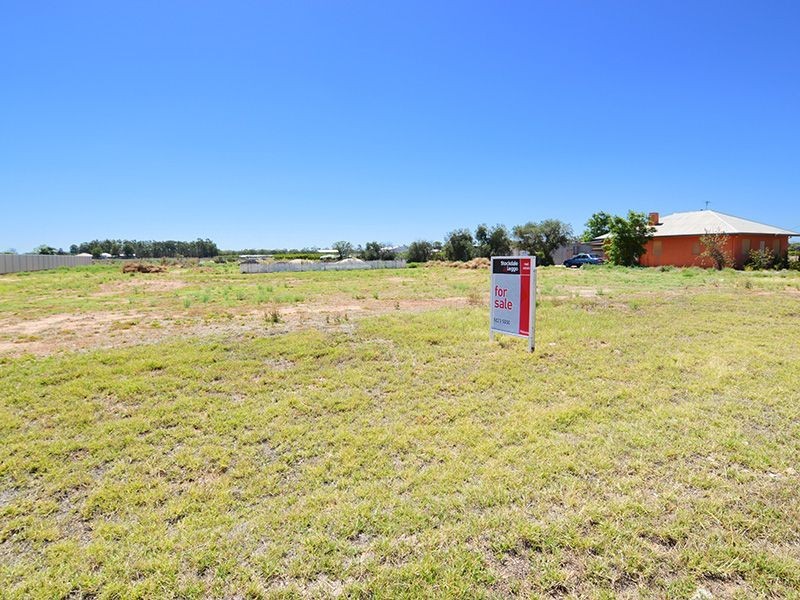 67 Flora Avenue, Mildura VIC 3500