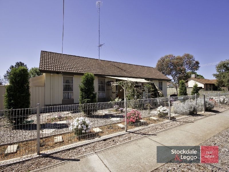 8 Namoi Ave, Red Cliffs VIC 3496