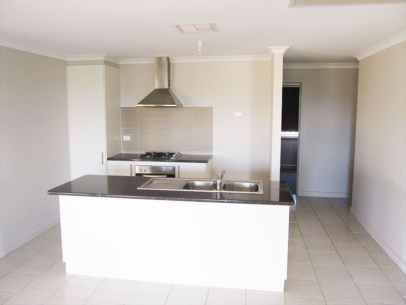 13 Tayla Court, Euston NSW 2737