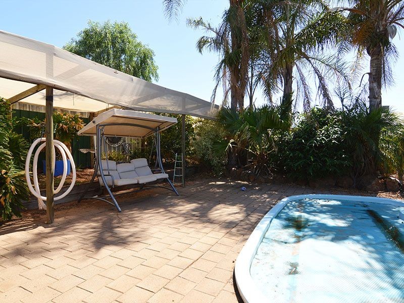 14 Leonora Street, Robinvale VIC 3549