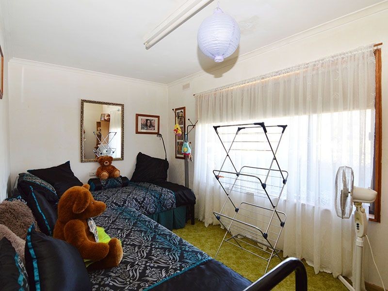 14 Leonora Street, Robinvale VIC 3549