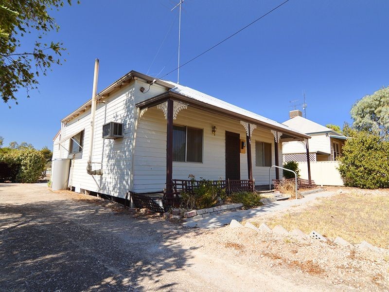 18 Gregory Street, Ouyen VIC 3490