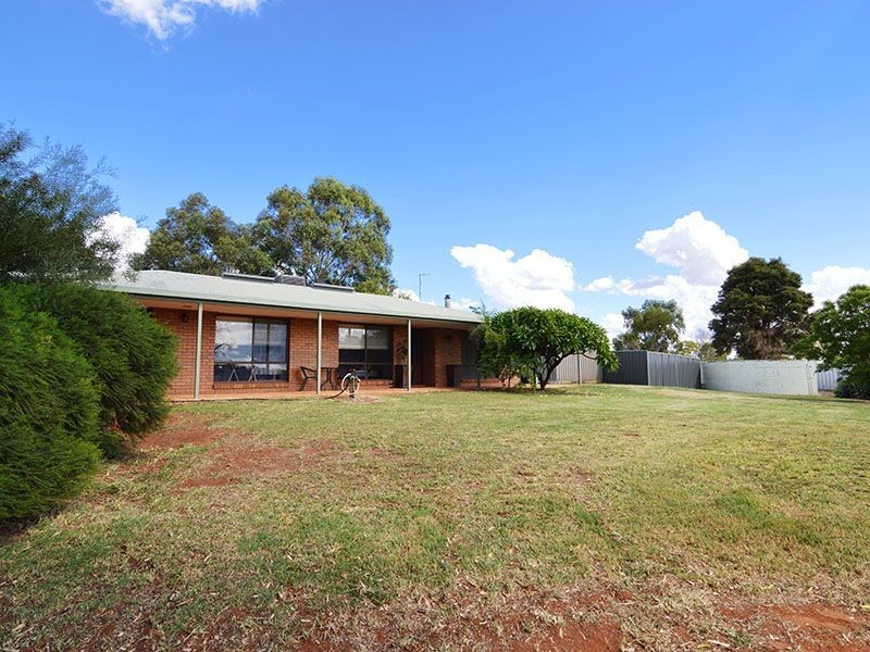 21 Benson Road, Cardross VIC 3496