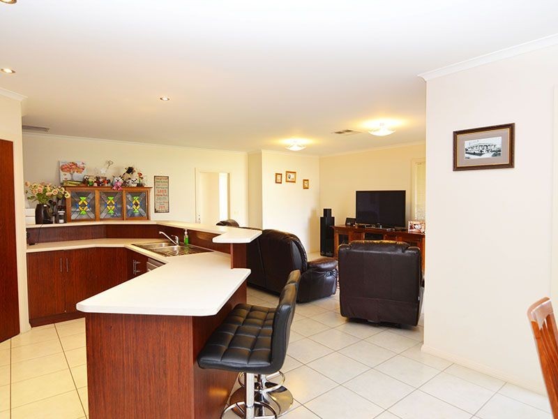 8 Oxley Court, Mildura VIC 3500