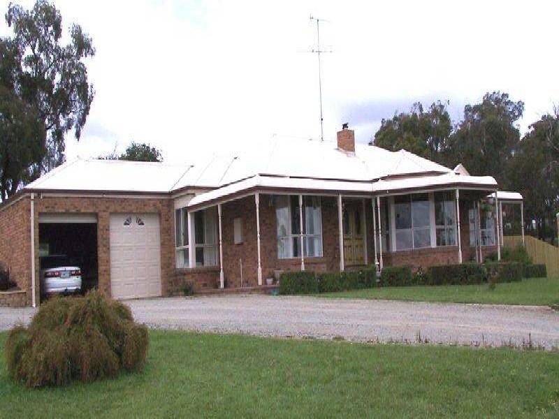 11 Briarwood Close, Garfield VIC 3814