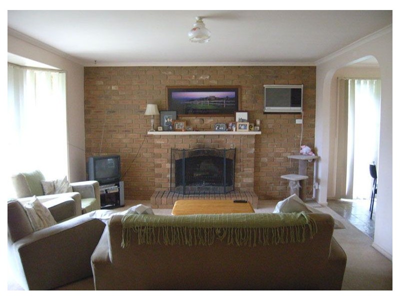 52 Duncan Drive, Pakenham VIC 3810