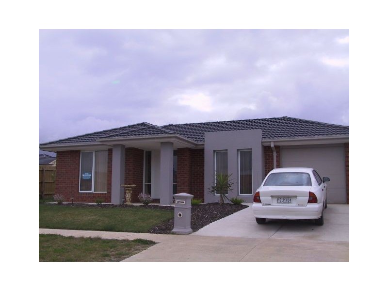 21 Natanya Drive, Pakenham VIC 3810