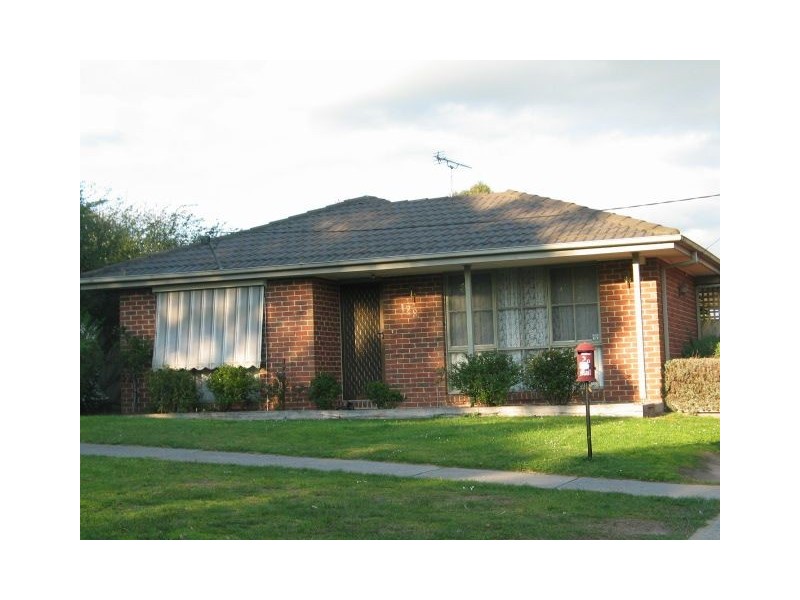 128 Racecourse Road, Pakenham VIC 3810