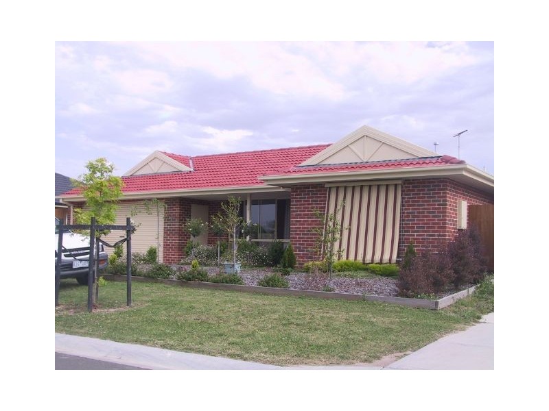 3 Hayes Court, Pakenham VIC 3810