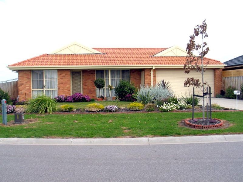 12 Storey Drive, Pakenham VIC 3810