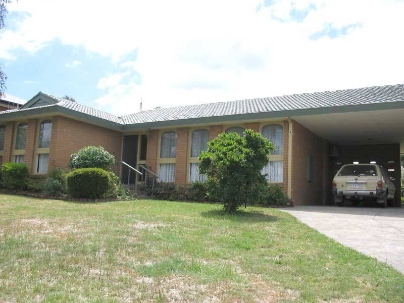 4 Elizabeth Court, Pakenham VIC 3810